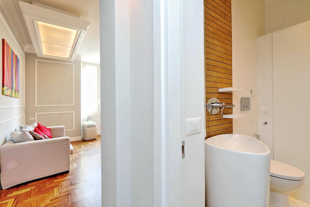 Elegant Vibia 300 Mt From Colosseum * Rome