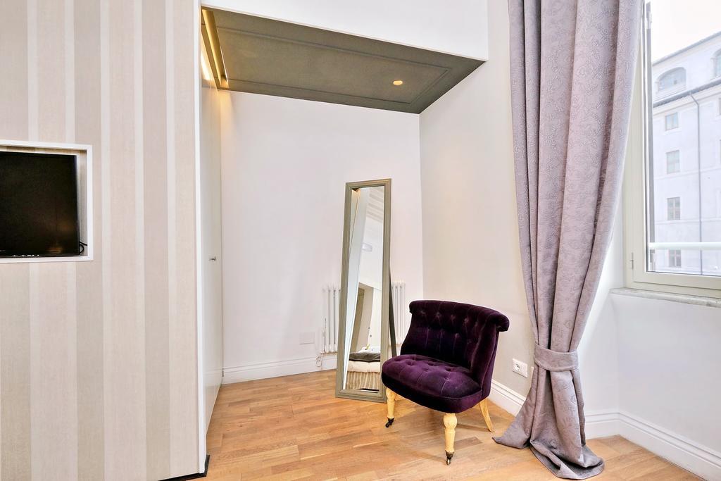 Elegant Vibia 300 Mt From Colosseum * Roma